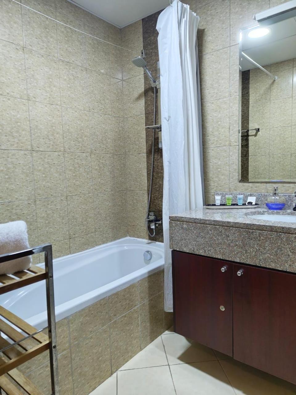 Studio In The Heart Of Sports City -Great View & Amenities! دبي المظهر الخارجي الصورة